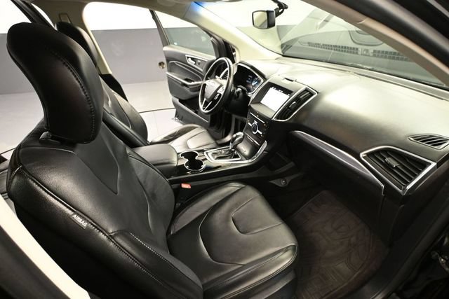 Used 2016 Ford Edge Titanium w/ Technology Package AWD/4WD image 39