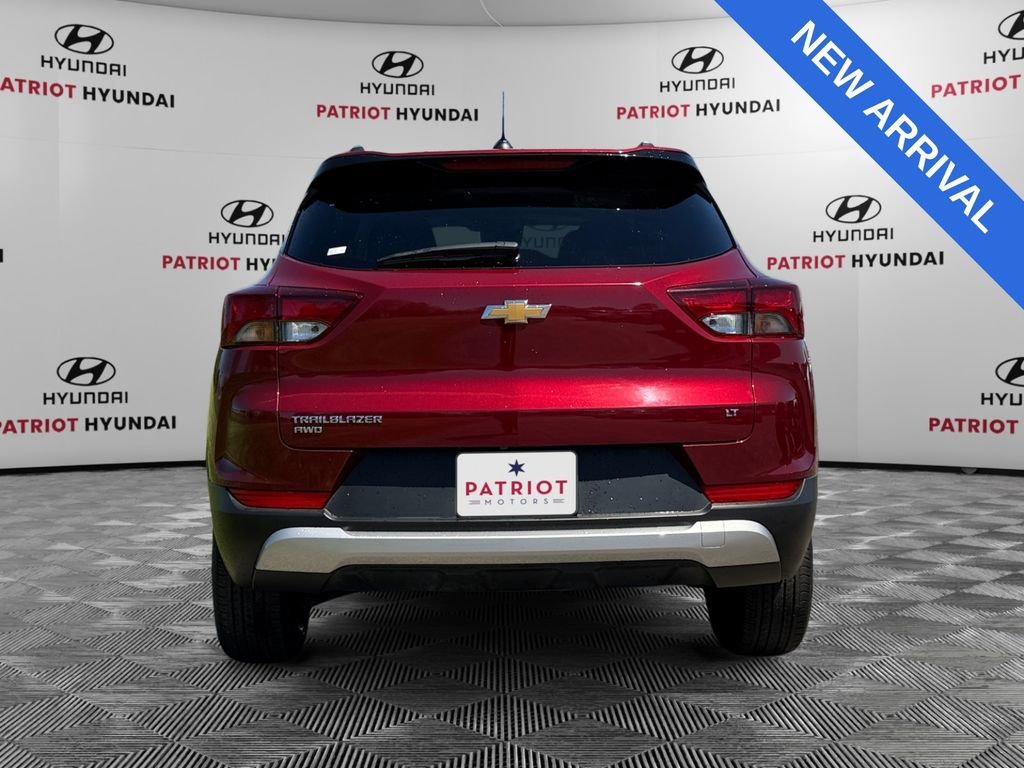 Used 2025 Chevrolet TrailBlazer LT AWD/4WD image 4
