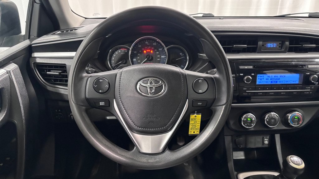 Used 2015 Toyota Corolla L FWD image 11