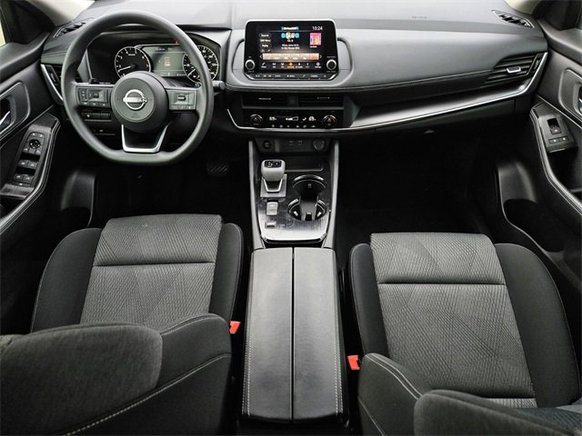 Used 2024 Nissan Rogue SV image 31