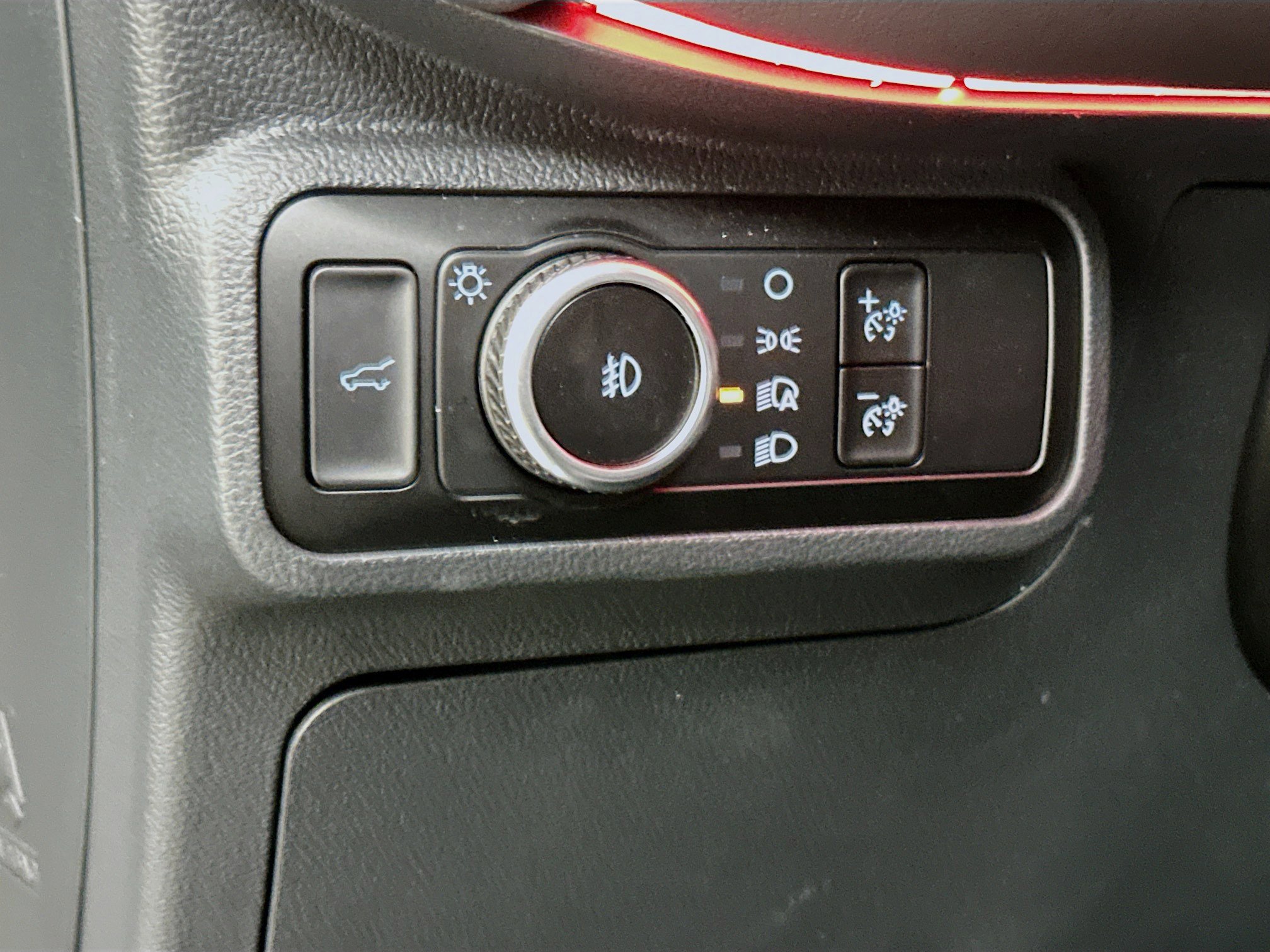 Used 2025 Ford Explorer Platinum w/ LUX Leather Package image 17