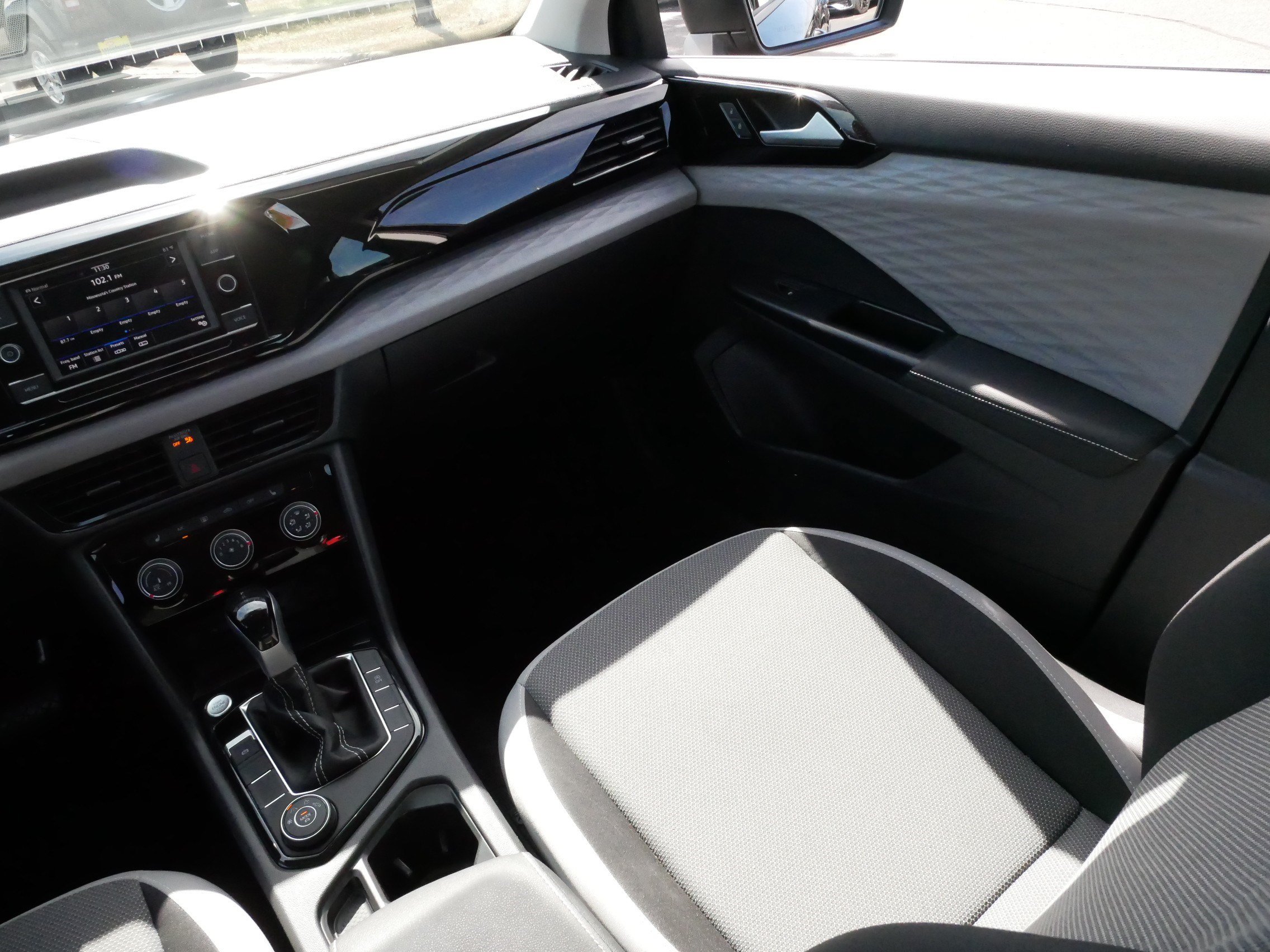 Certified 2024 Volkswagen Taos S AWD/4WD image 11