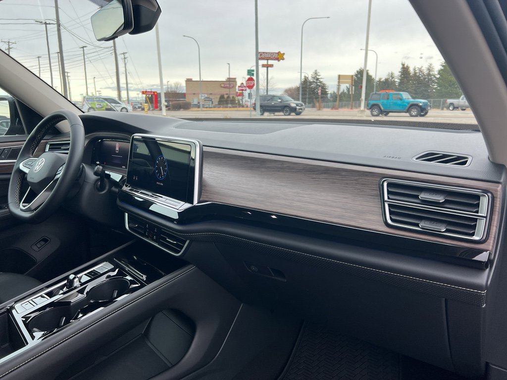 Used 2024 Volkswagen Atlas SEL image 26