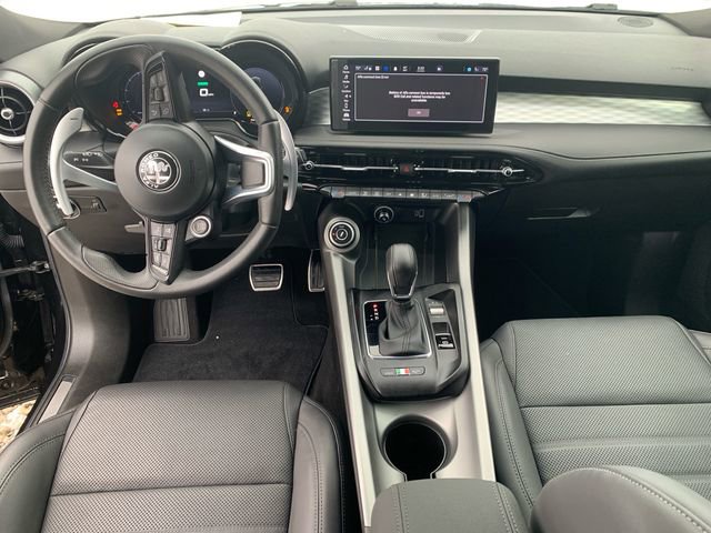 Used 2024 Alfa Romeo Tonale Veloce w/ Premium Interior Package image 18