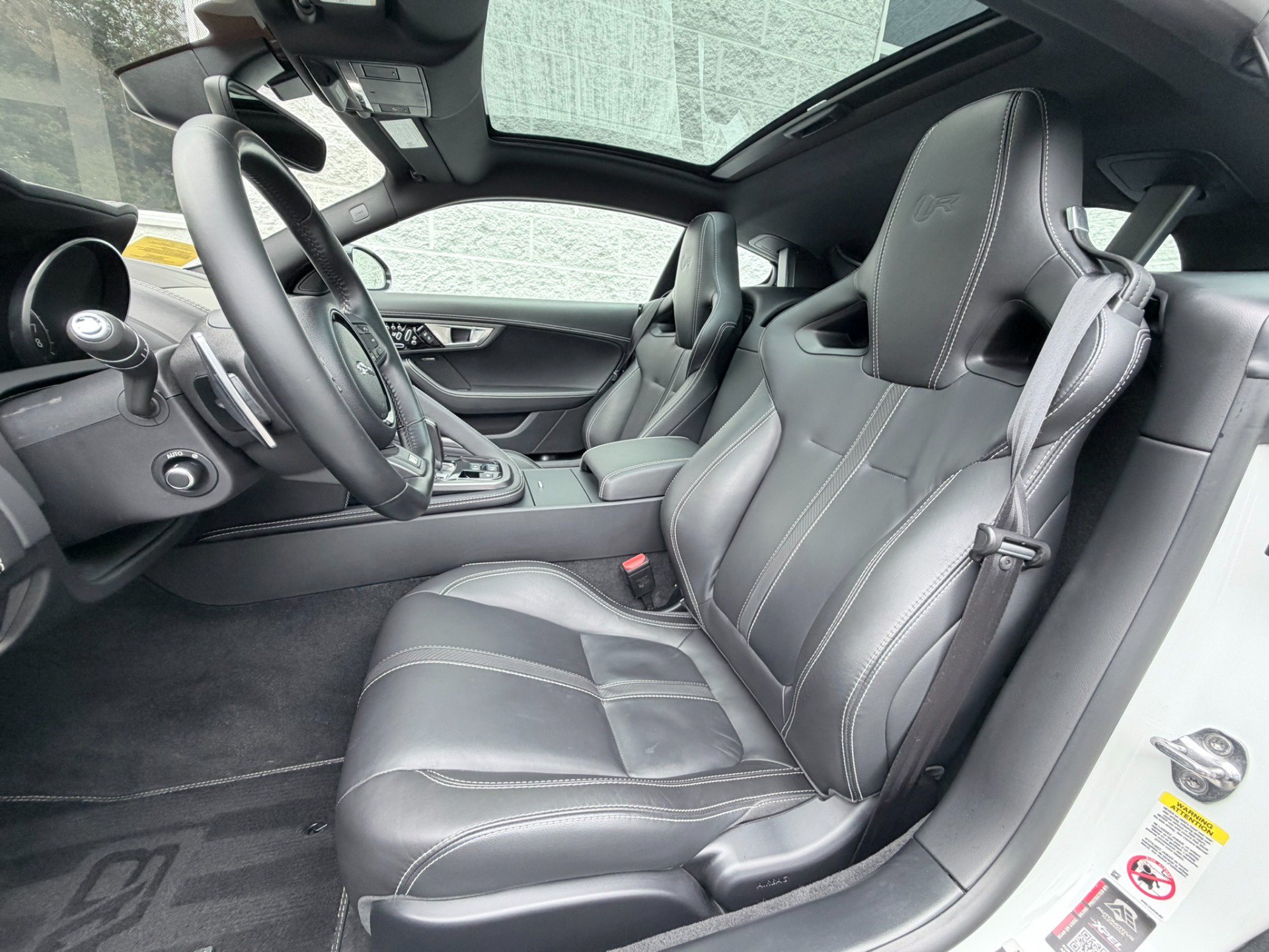 Used 2017 Jaguar F-TYPE R AWD/4WD image 18