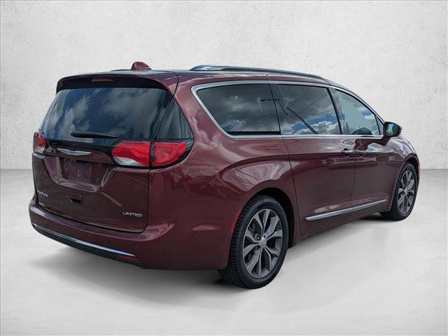 Used 2017 Chrysler Pacifica Limited w/ Advanced Safetytec Group image 5
