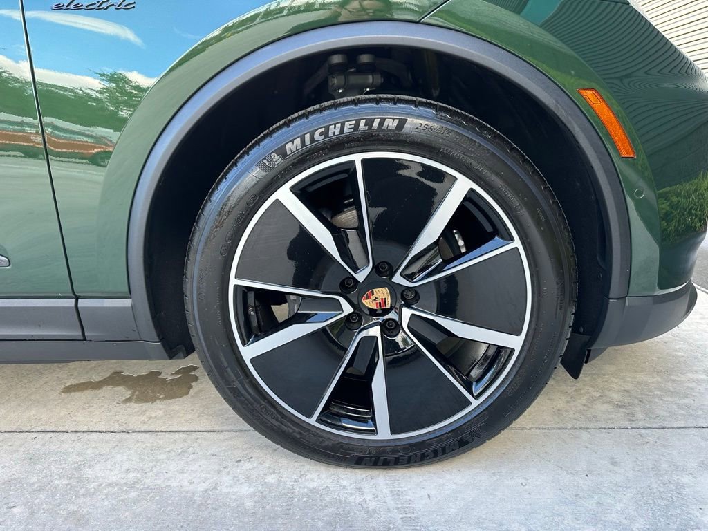 Used 2025 Porsche Macan Electric image 44