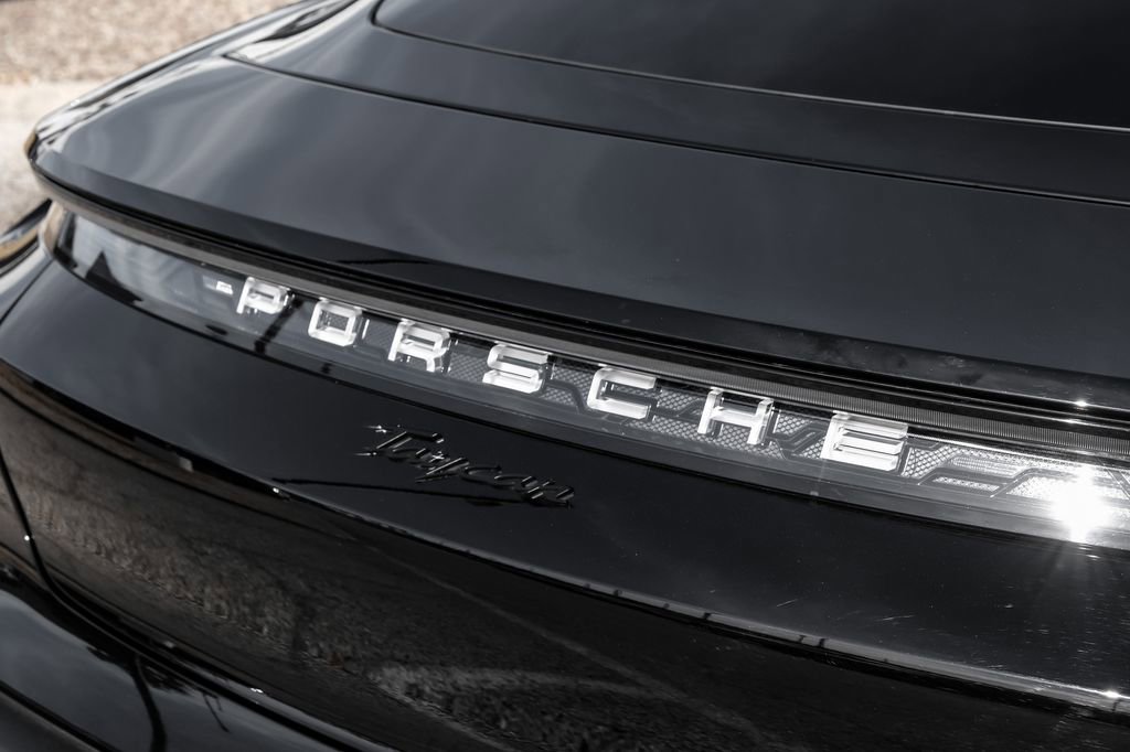 Used 2022 Porsche Taycan image 51