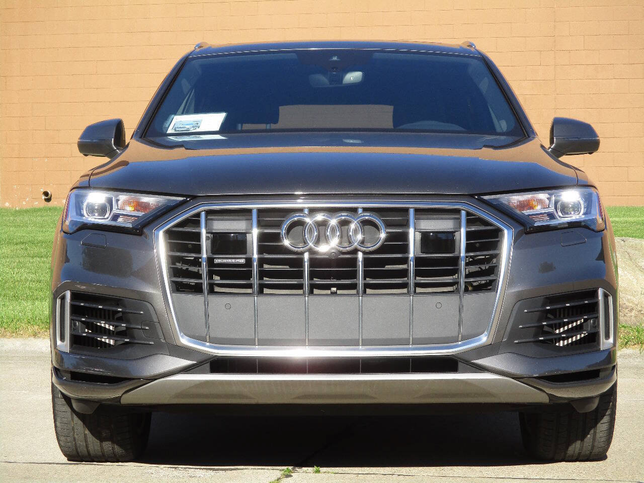 Used 2021 Audi Q7 3.0T Premium Plus w/ Executive Package AWD/4WD image 2