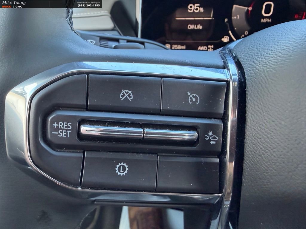 Used 2026 GMC Acadia Elevation image 25