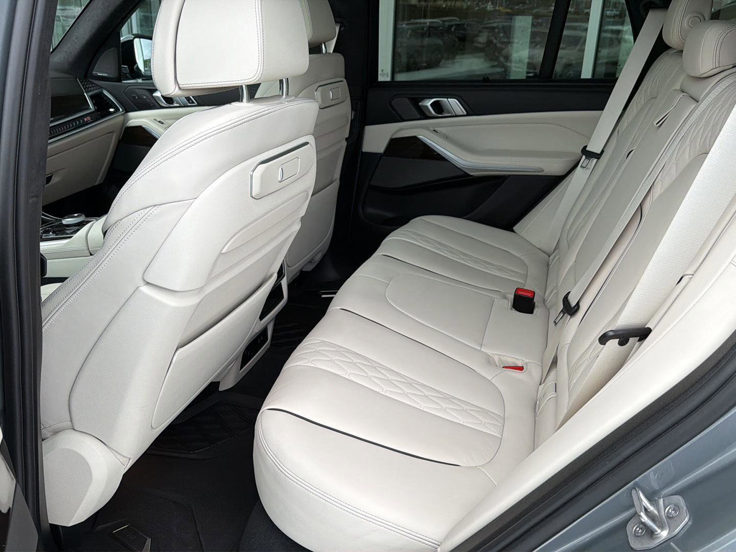 Certified 2024 BMW X5 xDrive50e w/ Executive Package AWD/4WD image 11