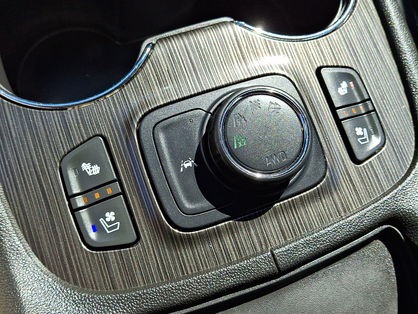 Used 2023 GMC Acadia SLT w/ Elevation Edition AWD/4WD image 25