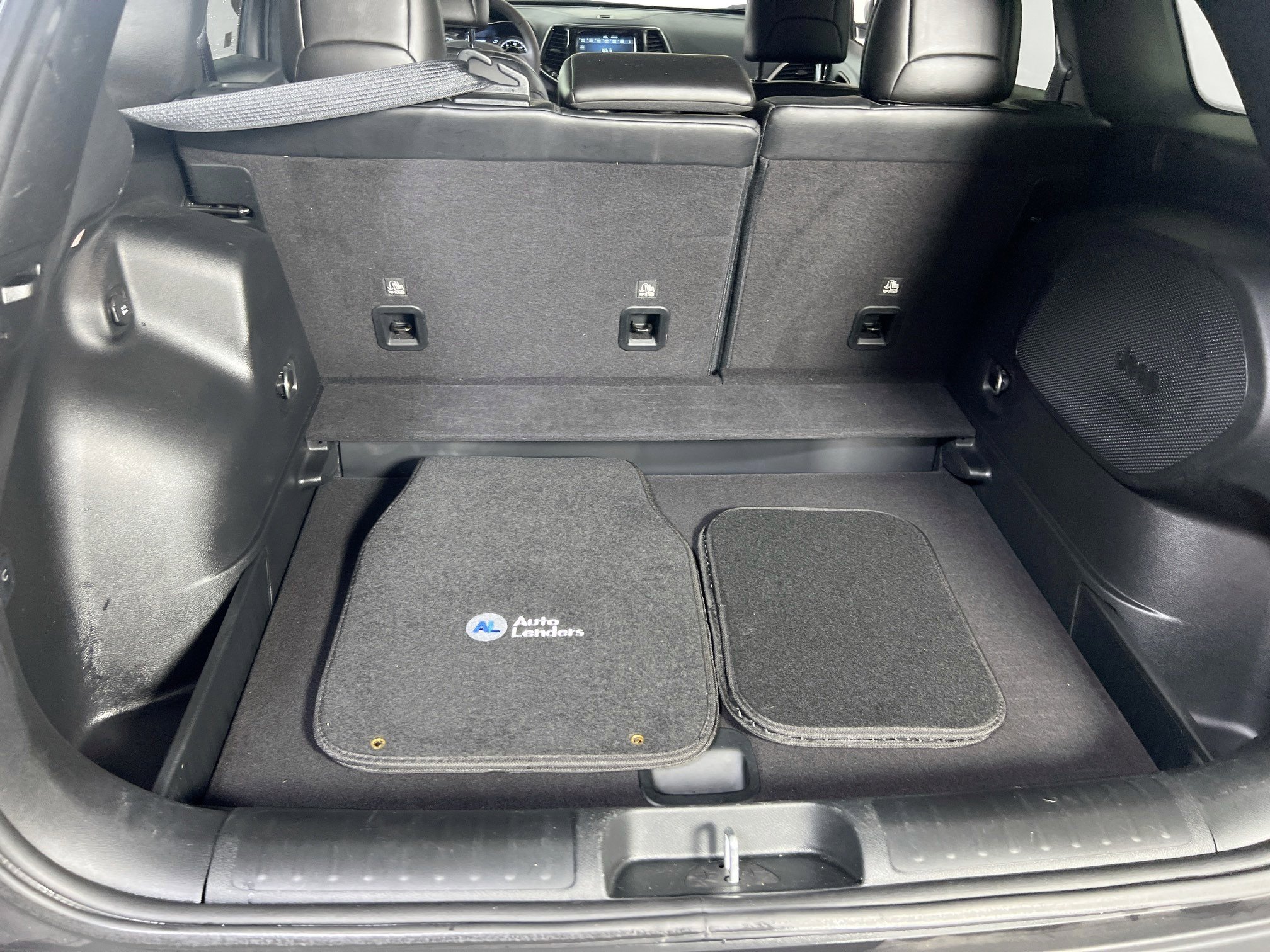 Used 2022 Jeep Cherokee Limited w/ Mopar Interior Package image 25