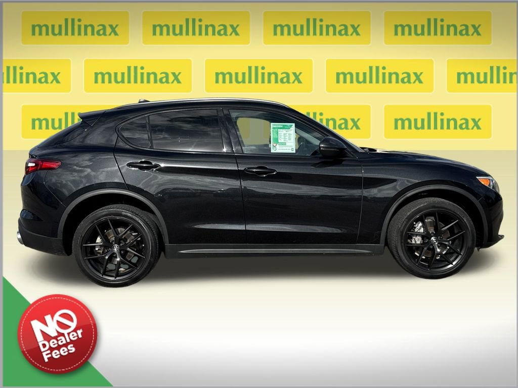 Used 2021 Alfa Romeo Stelvio Sprint w/ Nero Edizione RWD image 2