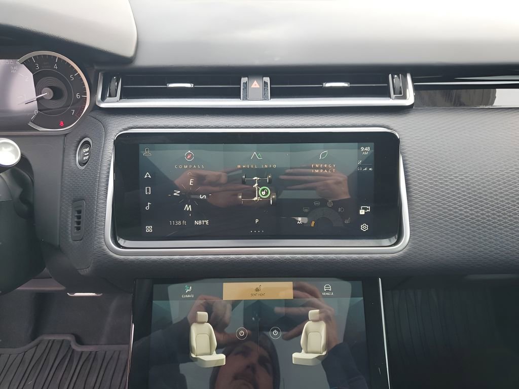 Used 2023 Land Rover Range Rover Velar R-Dynamic S image 39