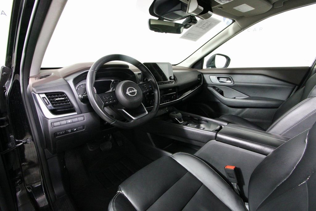 Used 2023 Nissan Rogue SL w/ SL Premium Package image 18