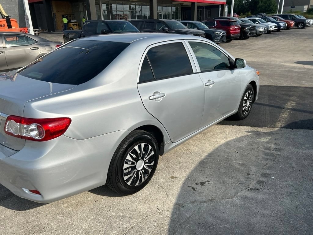 Used 2013 Toyota Corolla L FWD image 3