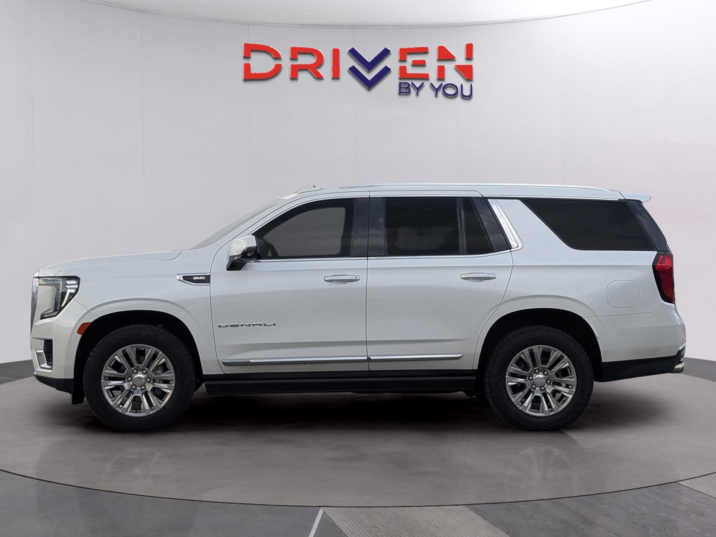 Used 2022 GMC Yukon Denali AWD/4WD image 2