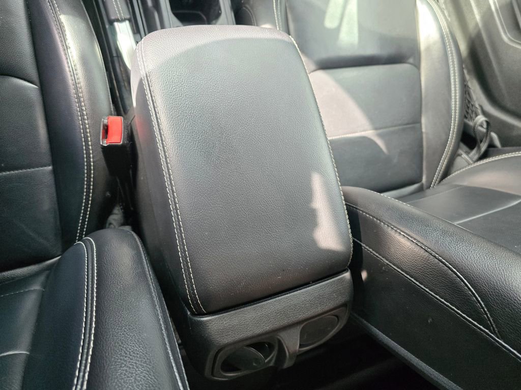 Used 2021 Jeep Wrangler Unlimited Sahara w/ Cold Weather Group AWD/4WD image 28