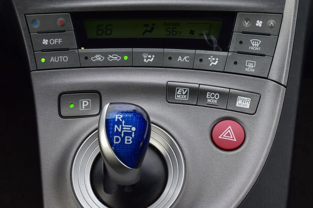 Used 2013 Toyota Prius Four FWD image 29