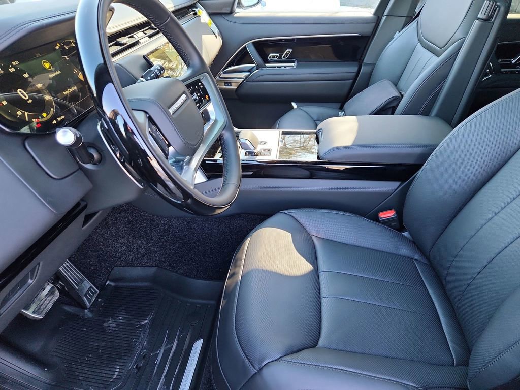 New 2026 Land Rover Range Rover SE image 23