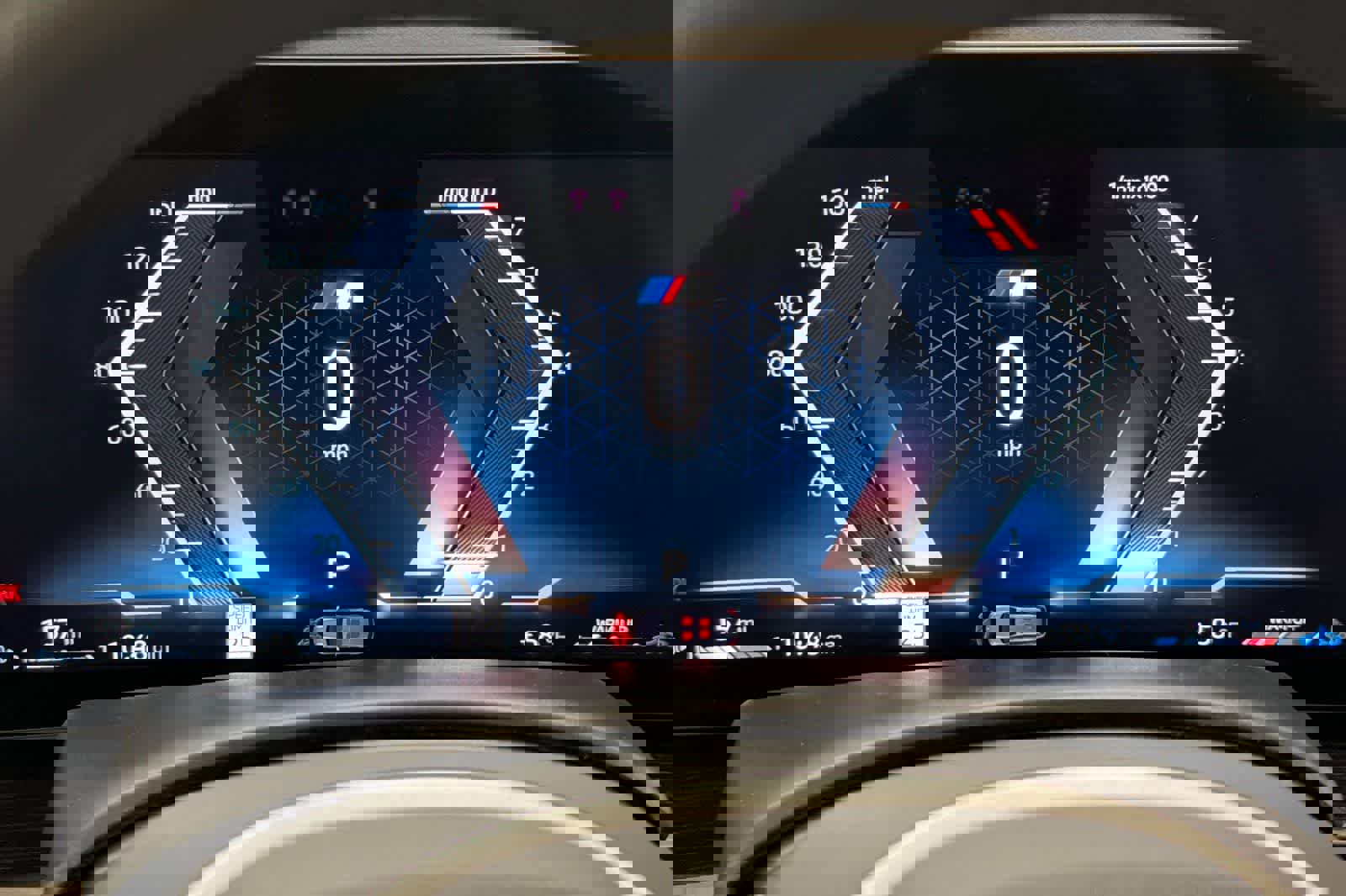 Used 2026 BMW X7 xDrive40i w/ M Sport Package image 25