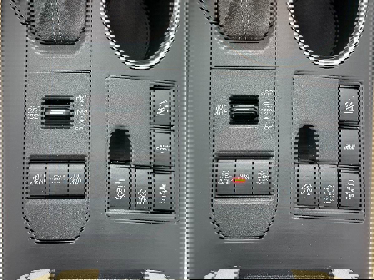 Used 2023 Toyota Highlander XLE image 24