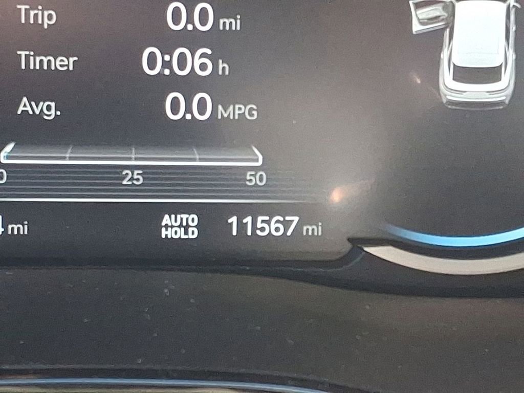 Used 2025 Genesis GV70 2.5T image 13