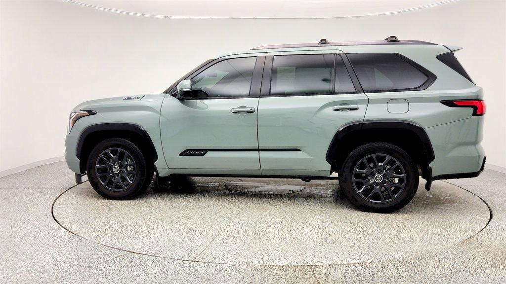 Used 2024 Toyota Sequoia Platinum image 8