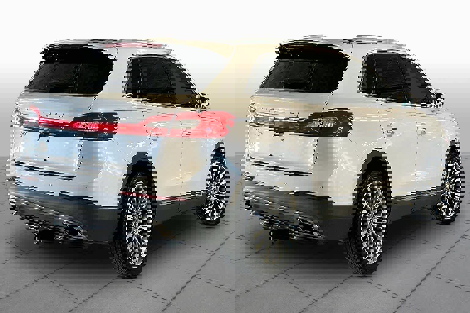 Used 2016 Lincoln MKX Reserve w/ Climate Package image 12