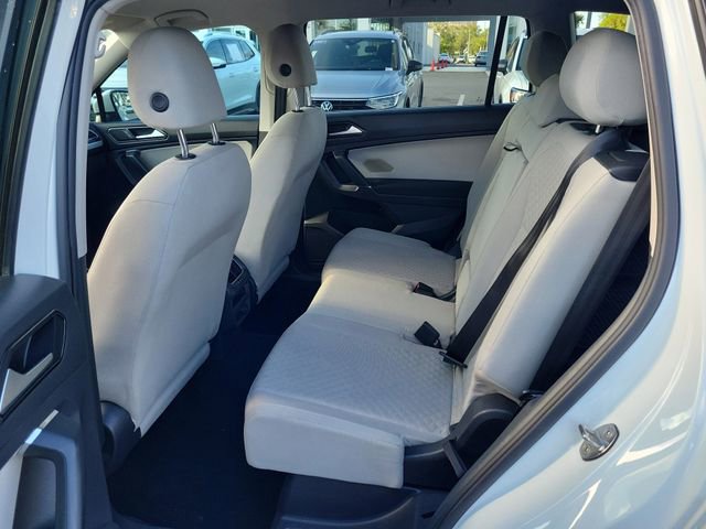 Used 2018 Volkswagen Tiguan S FWD image 11