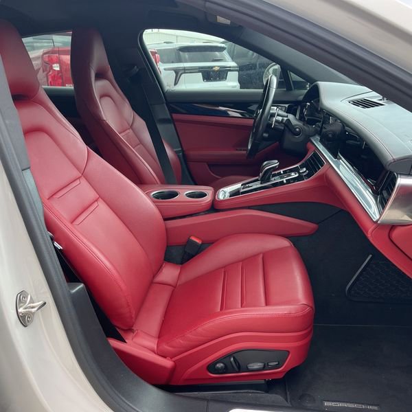 Used 2022 Porsche Panamera 4 image 7