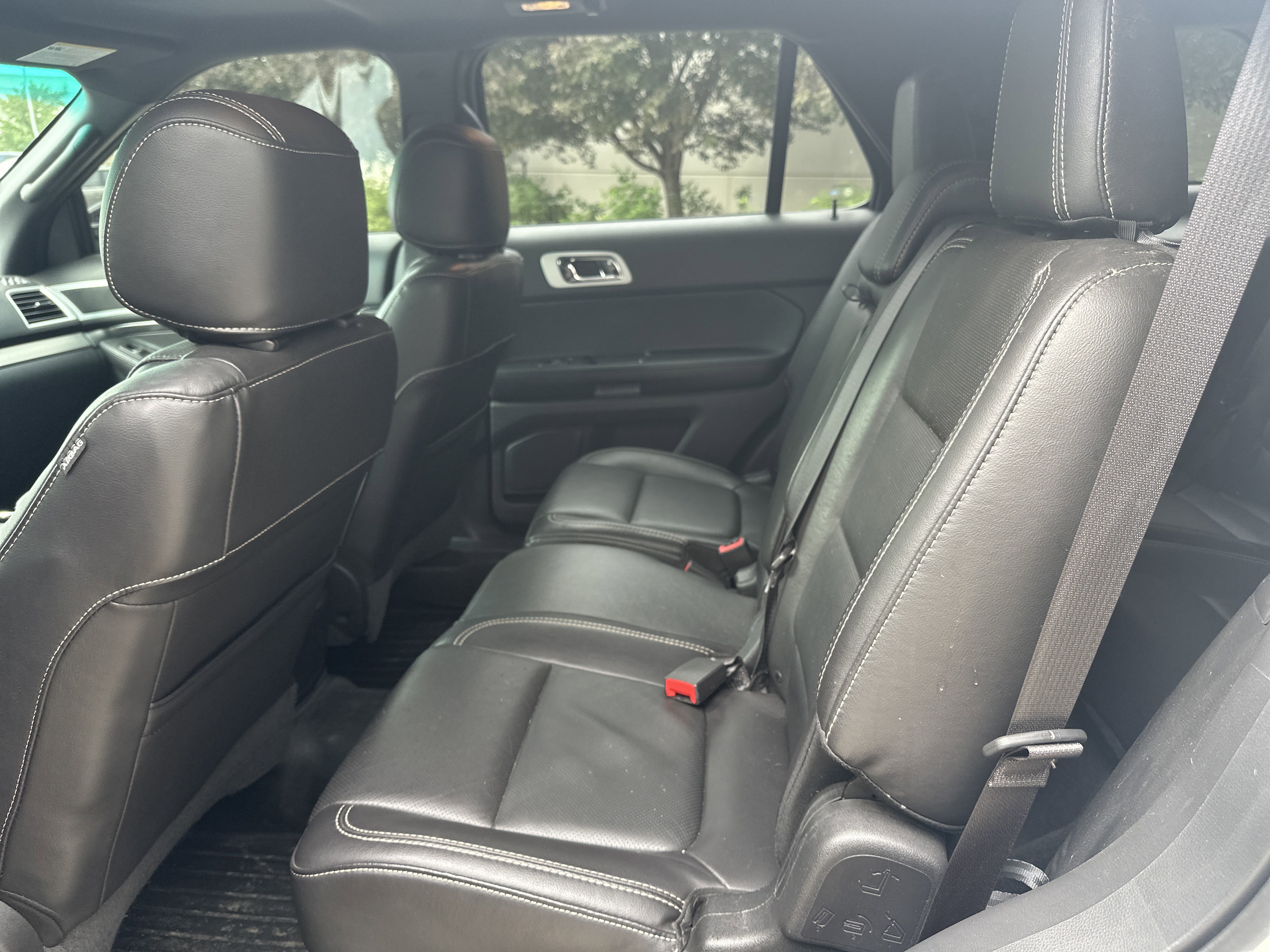 Used 2015 Ford Explorer Sport AWD/4WD image 28