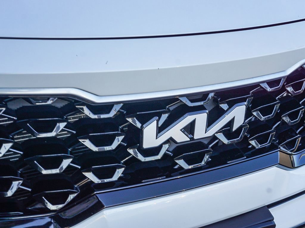 Certified 2022 Kia Sorento EX image 12