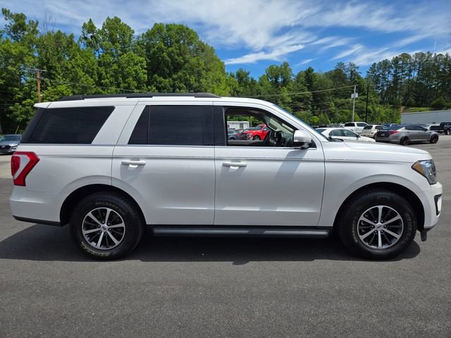 Used 2018 Ford Expedition XLT w/ Equipment Group 201A AWD/4WD image 9