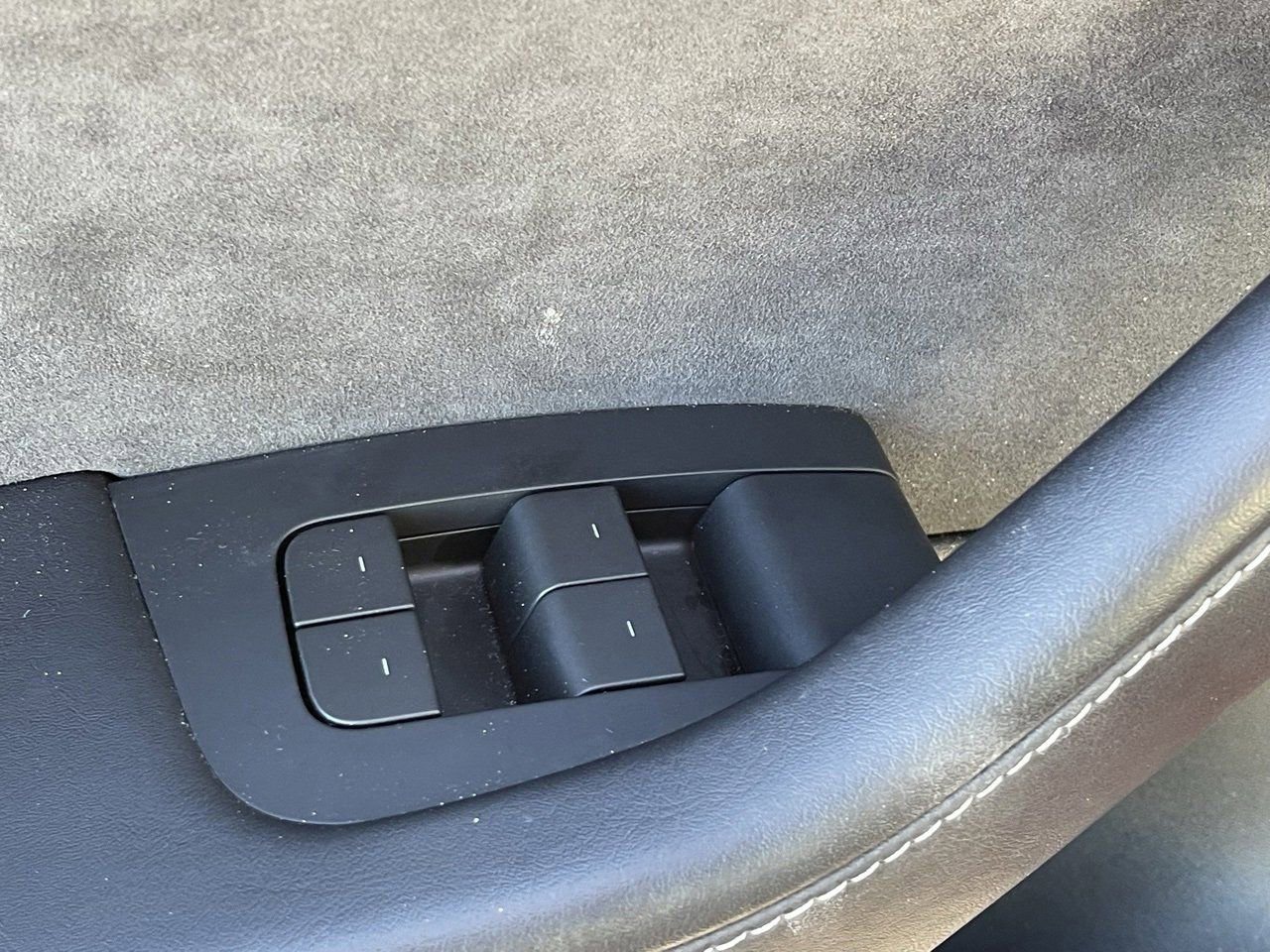 Used 2023 Tesla Model 3 Standard Range image 10