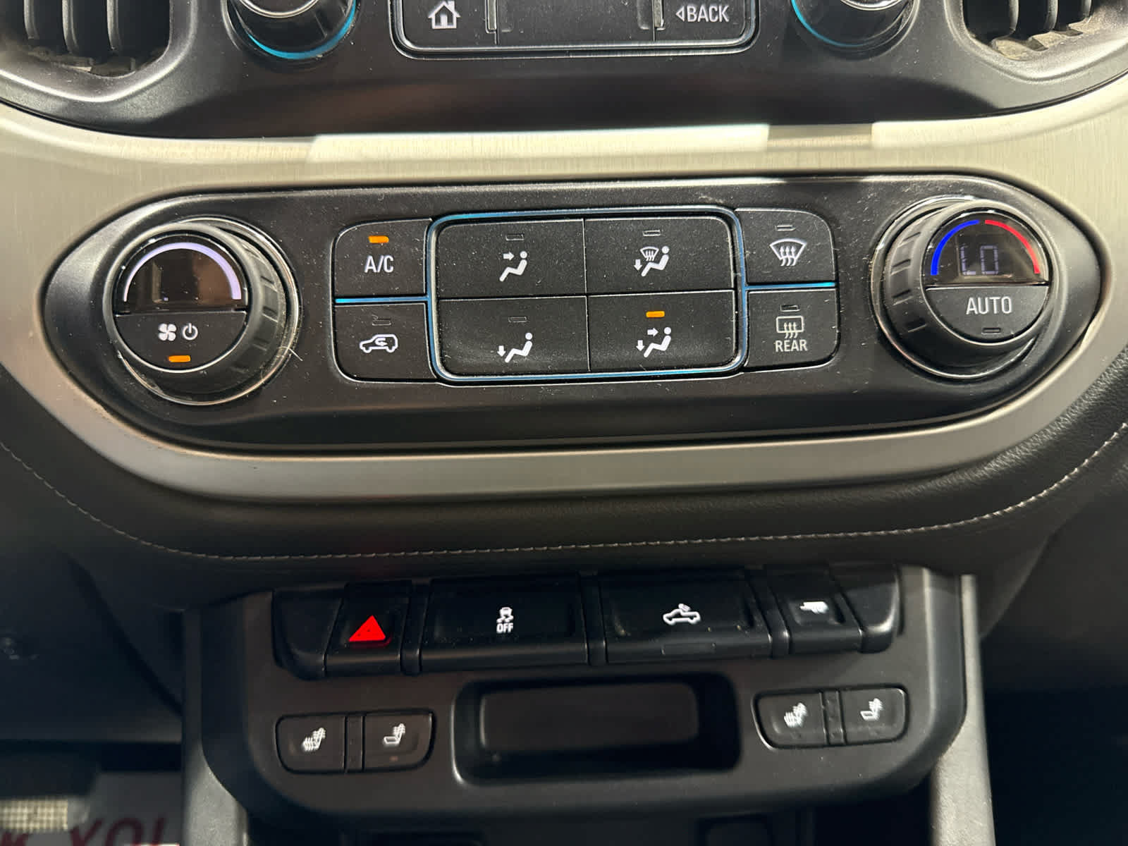 Certified 2020 GMC Canyon SLE w/ Elevation Edition AWD/4WD image 27