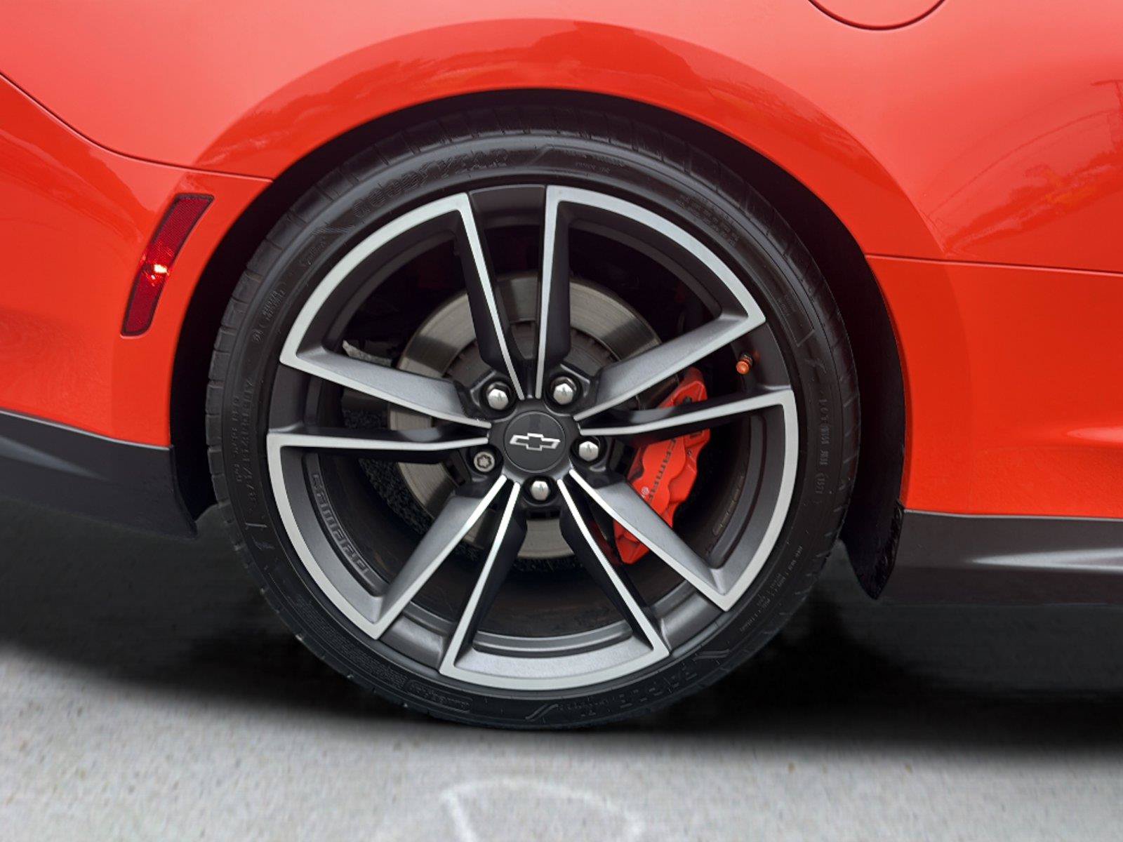 Certified 2018 Chevrolet Camaro SS w/ Hot Wheels Edition RWD image 55