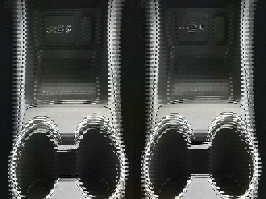 Used 2023 GMC Terrain SLE image 24