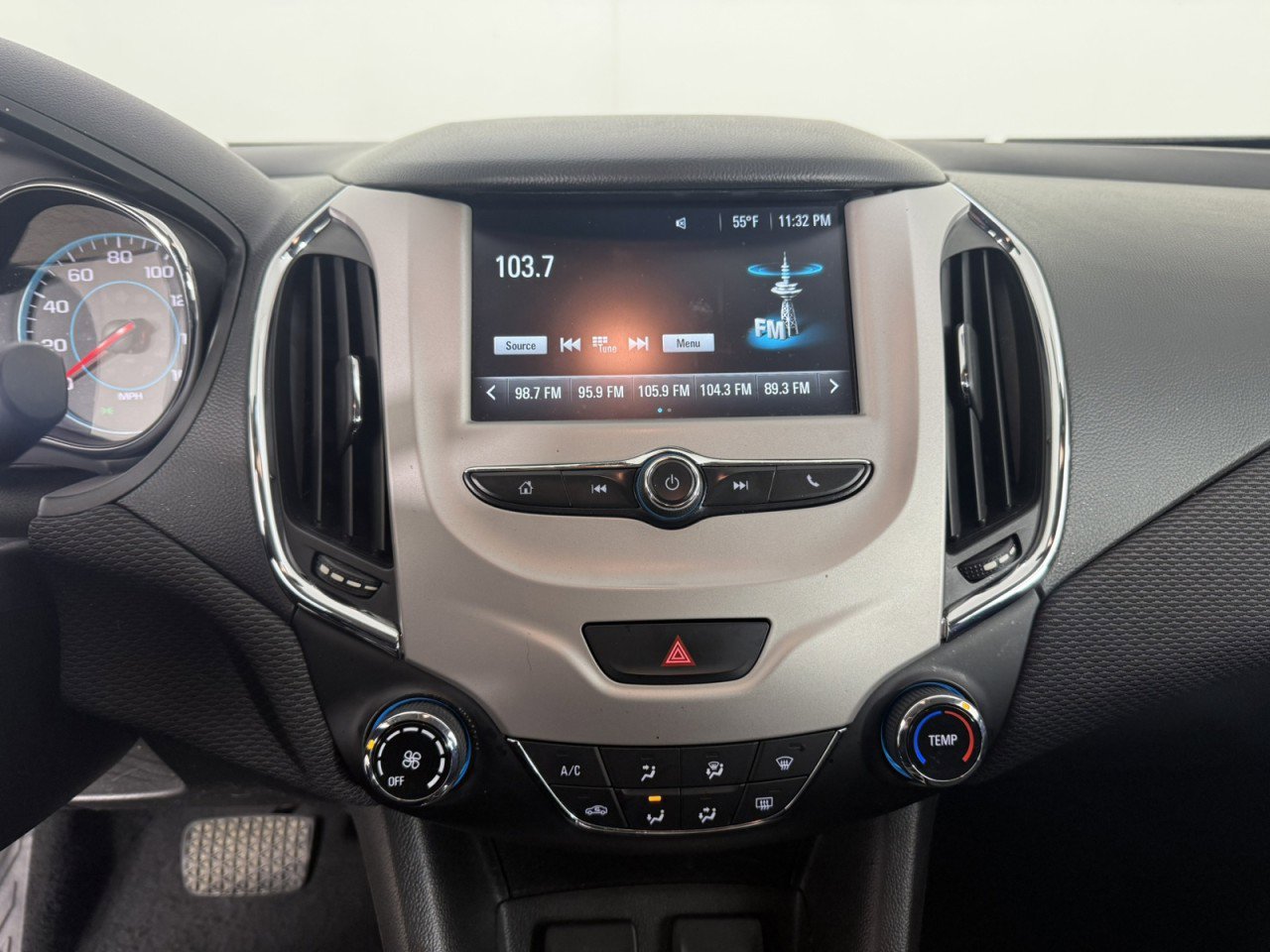 Used 2017 Chevrolet Cruze LS image 18