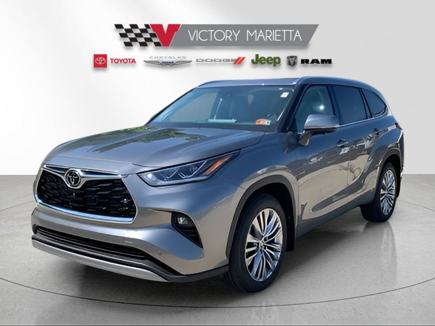 New 2025 Toyota Highlander Platinum AWD/4WD image 1