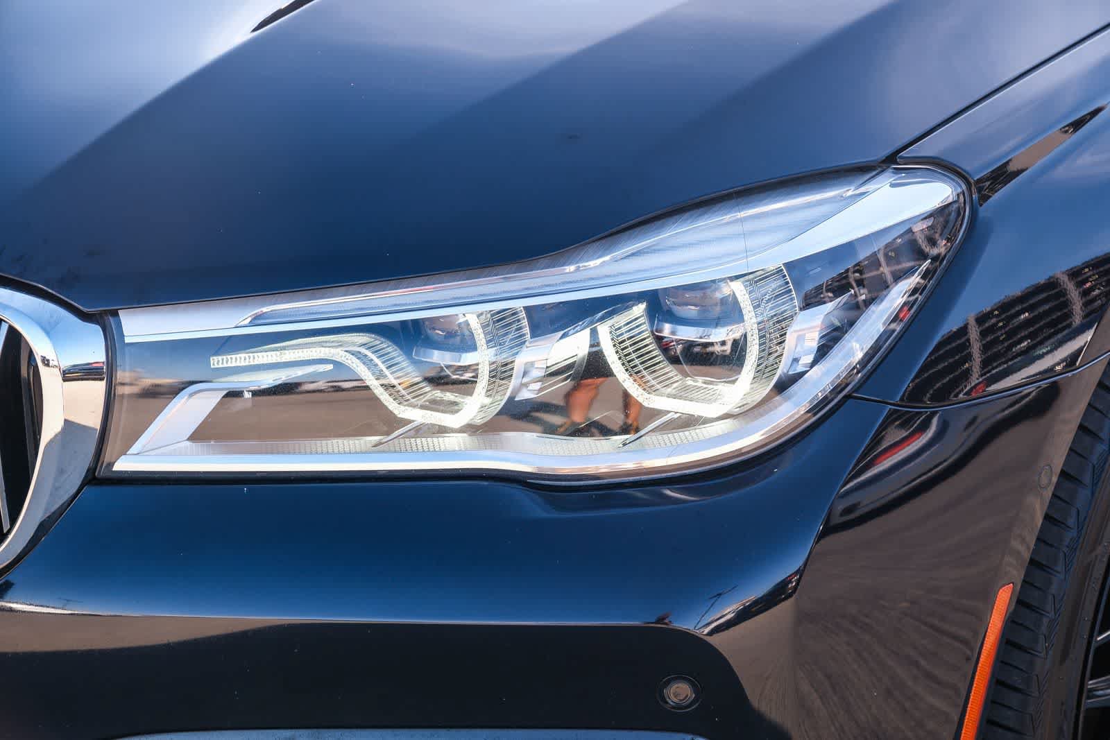 Used 2018 BMW 750i xDrive AWD/4WD image 12