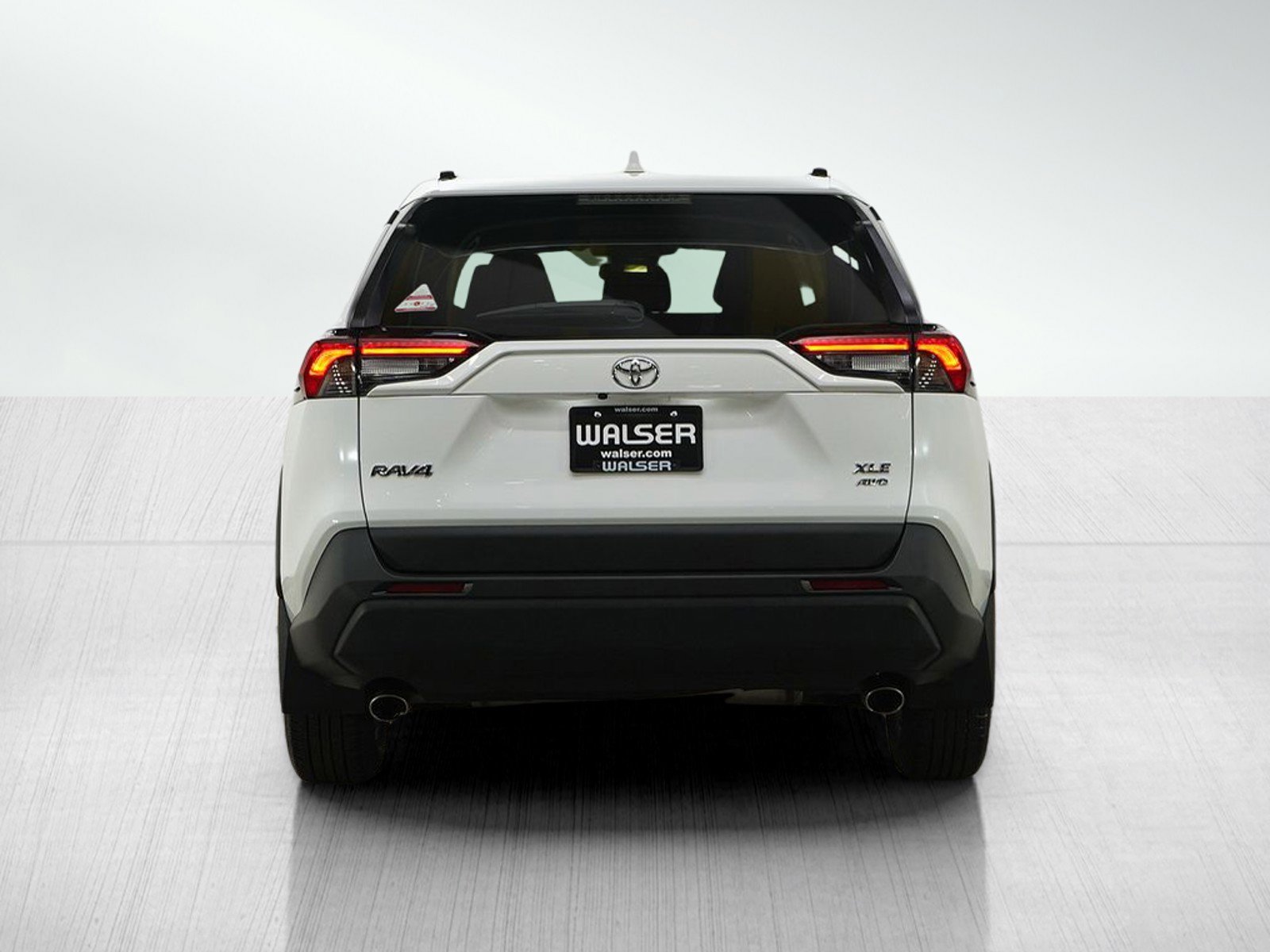 Used 2024 Toyota RAV4 XLE AWD/4WD image 4