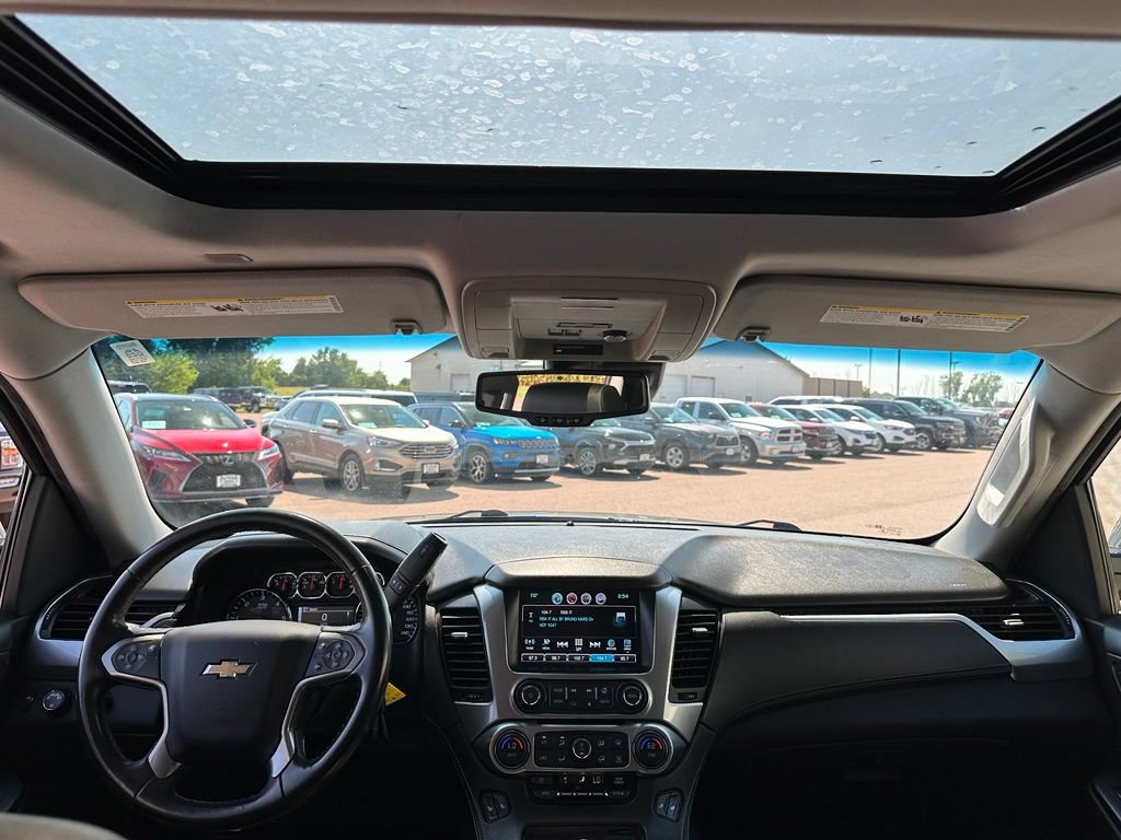 Used 2018 Chevrolet Suburban LT AWD/4WD image 28