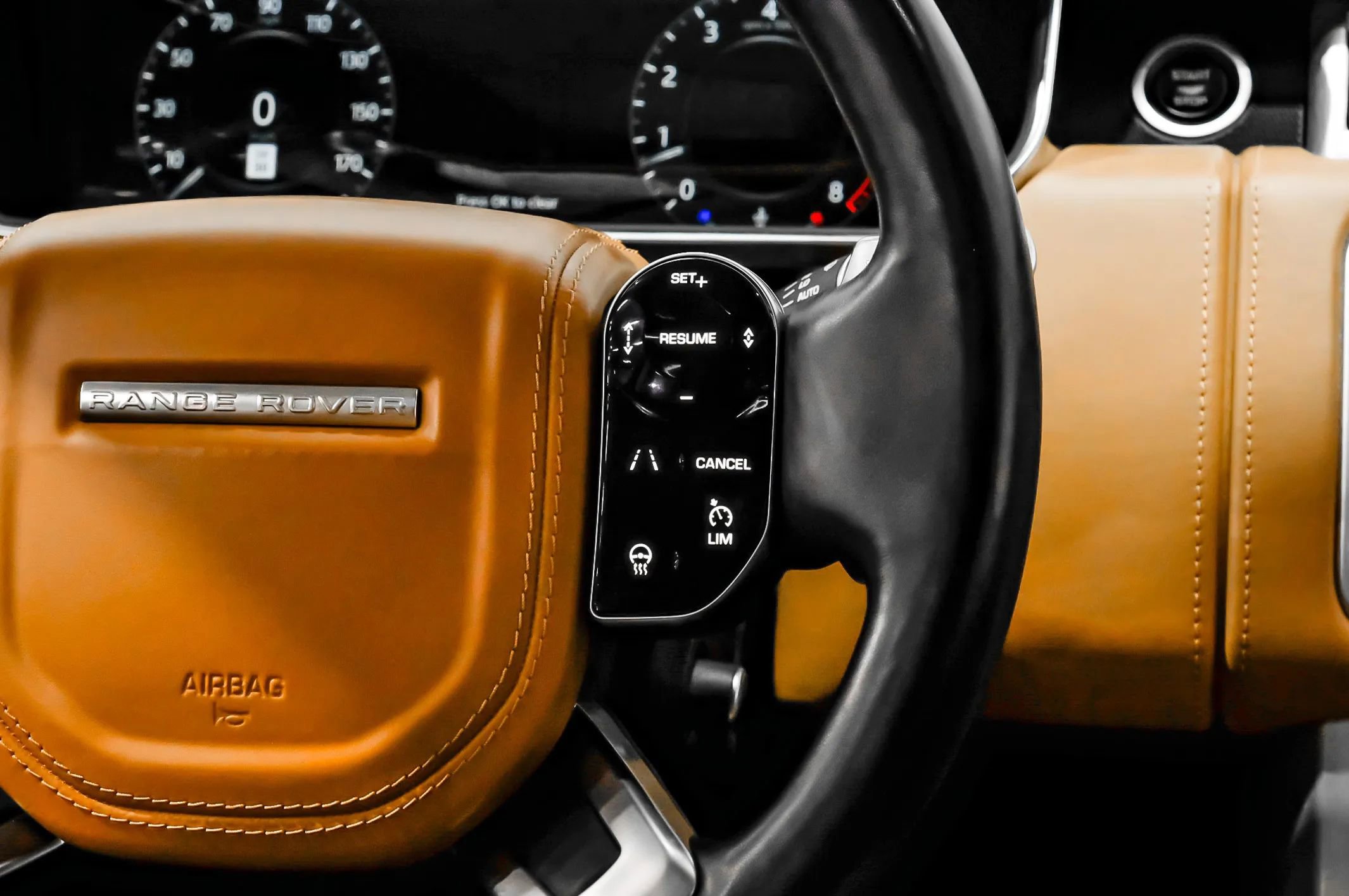 Used 2019 Land Rover Range Rover Long Wheelbase Autobiography image 19