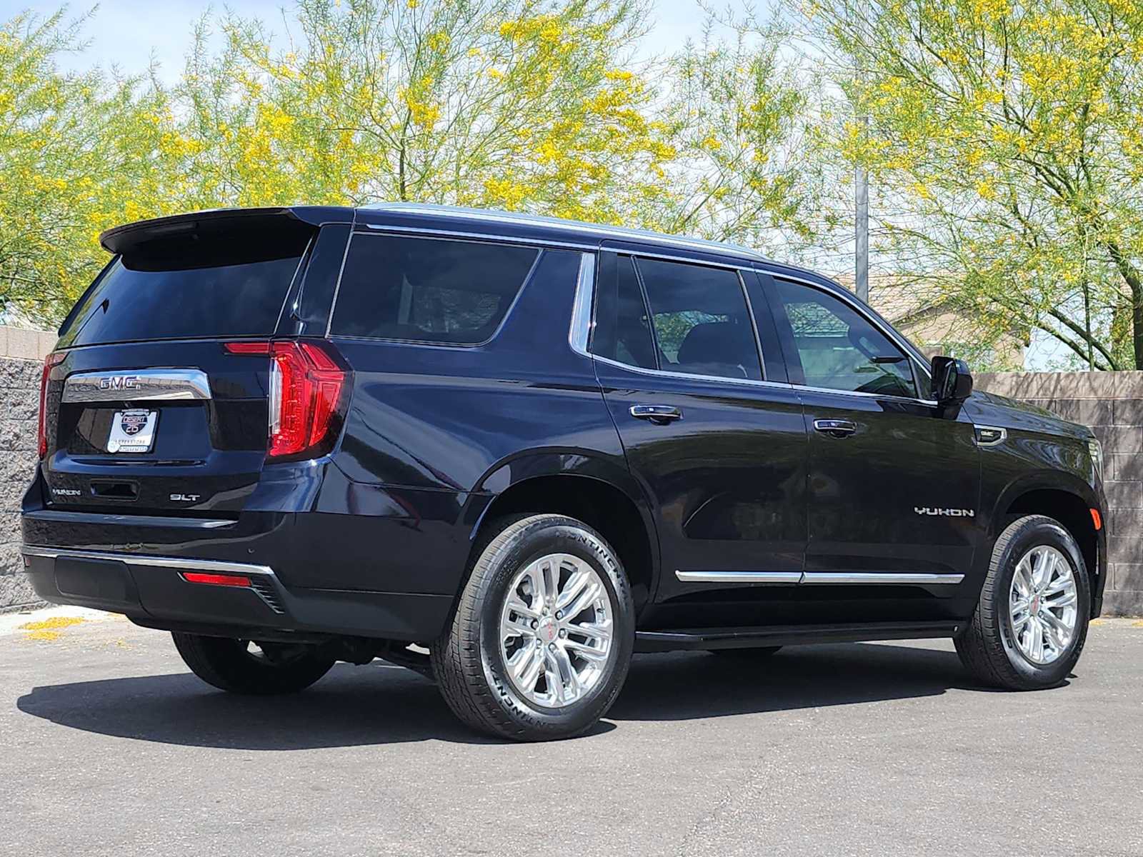 Used 2023 GMC Yukon SLT image 9