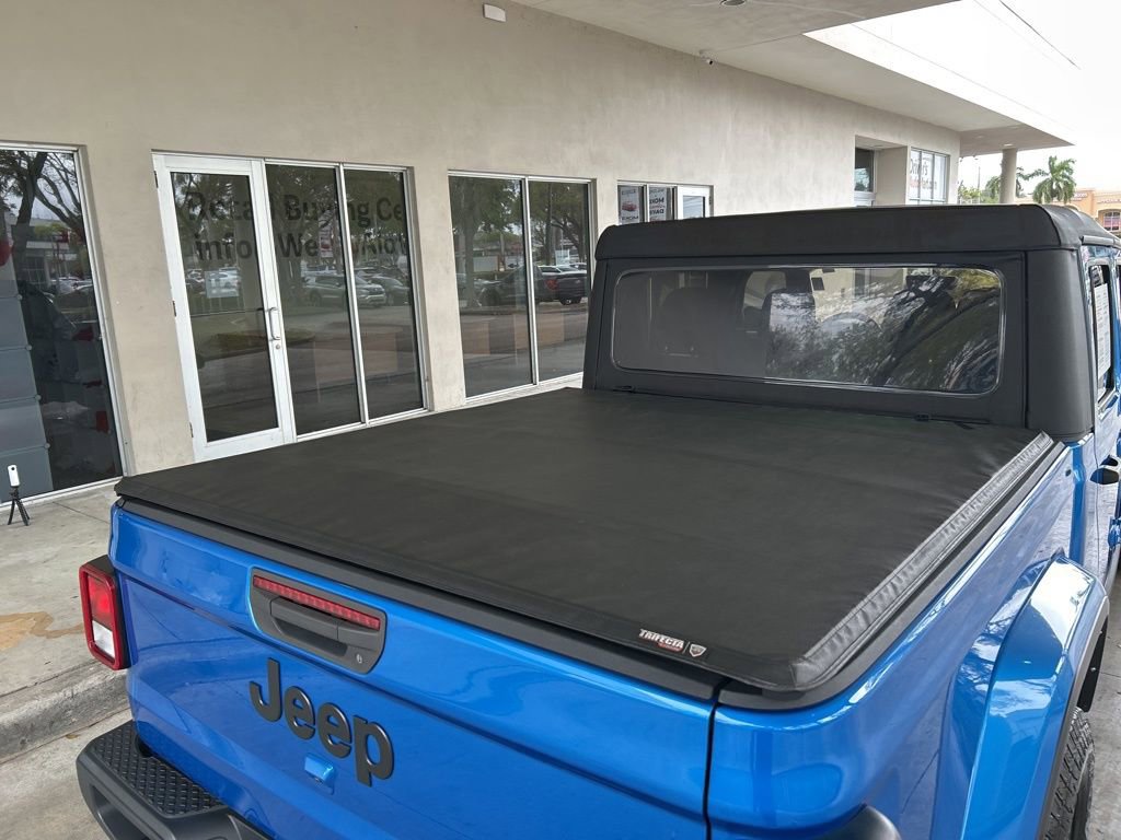 Used 2022 Jeep Gladiator Willys image 34