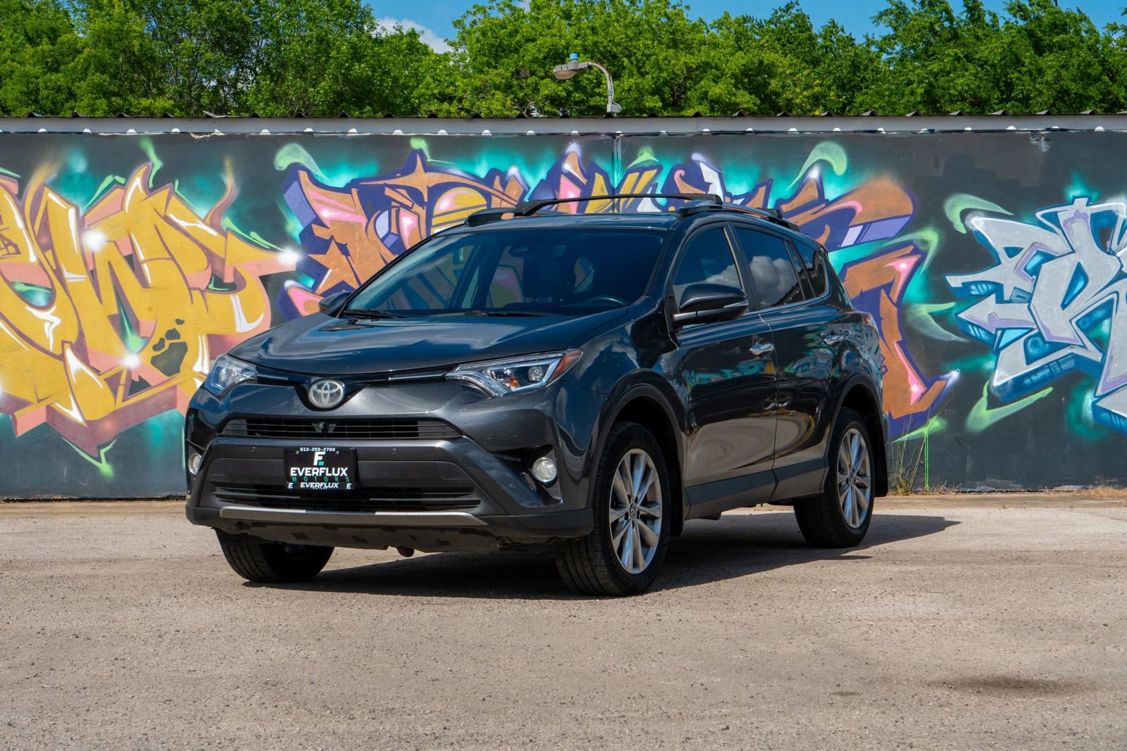 Used 2018 Toyota RAV4 Limited w/ Advanced Technology Package FWD image 5