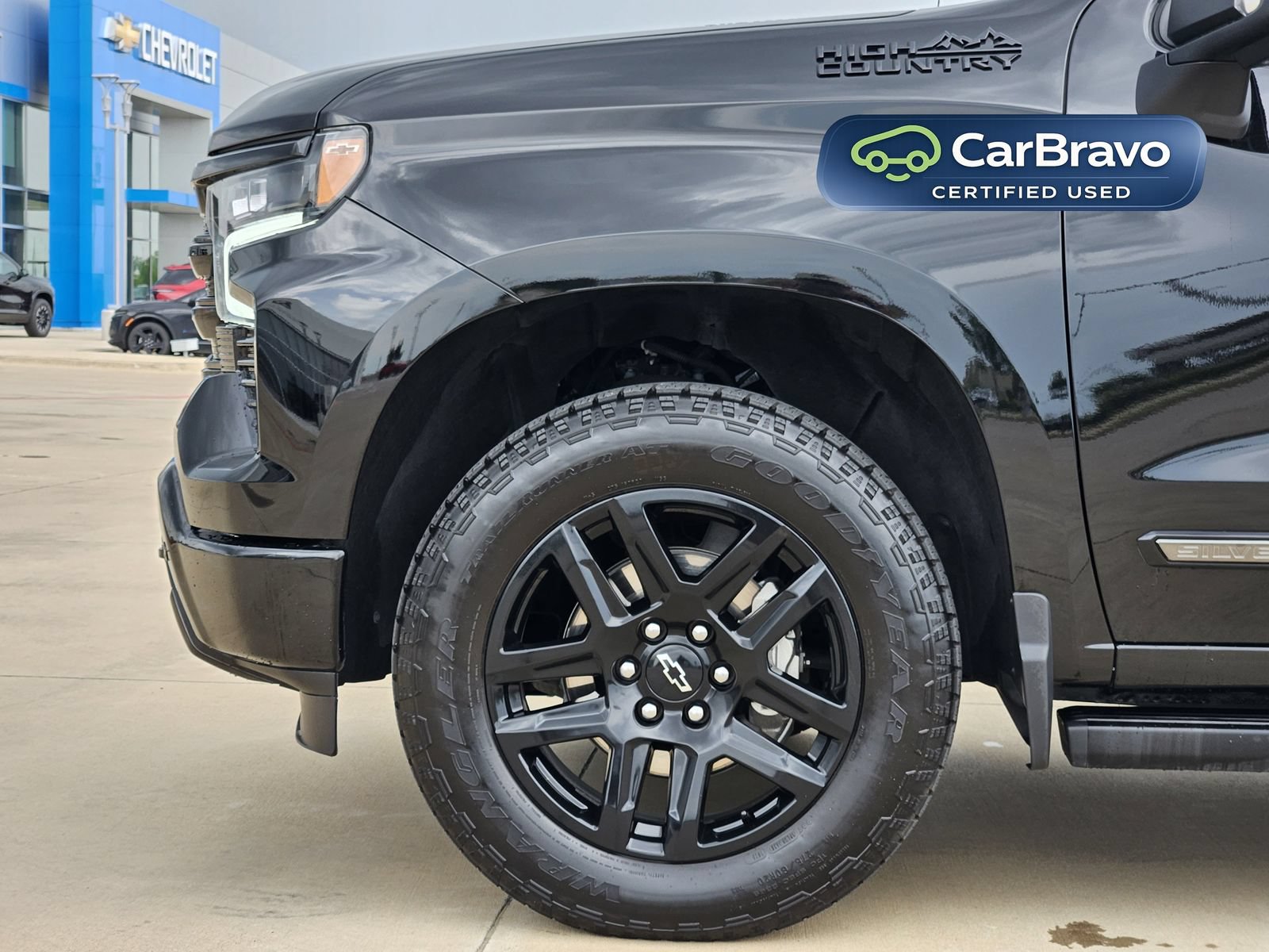 Certified 2025 Chevrolet Silverado 1500 High Country w/ Midnight Edition AWD/4WD image 12