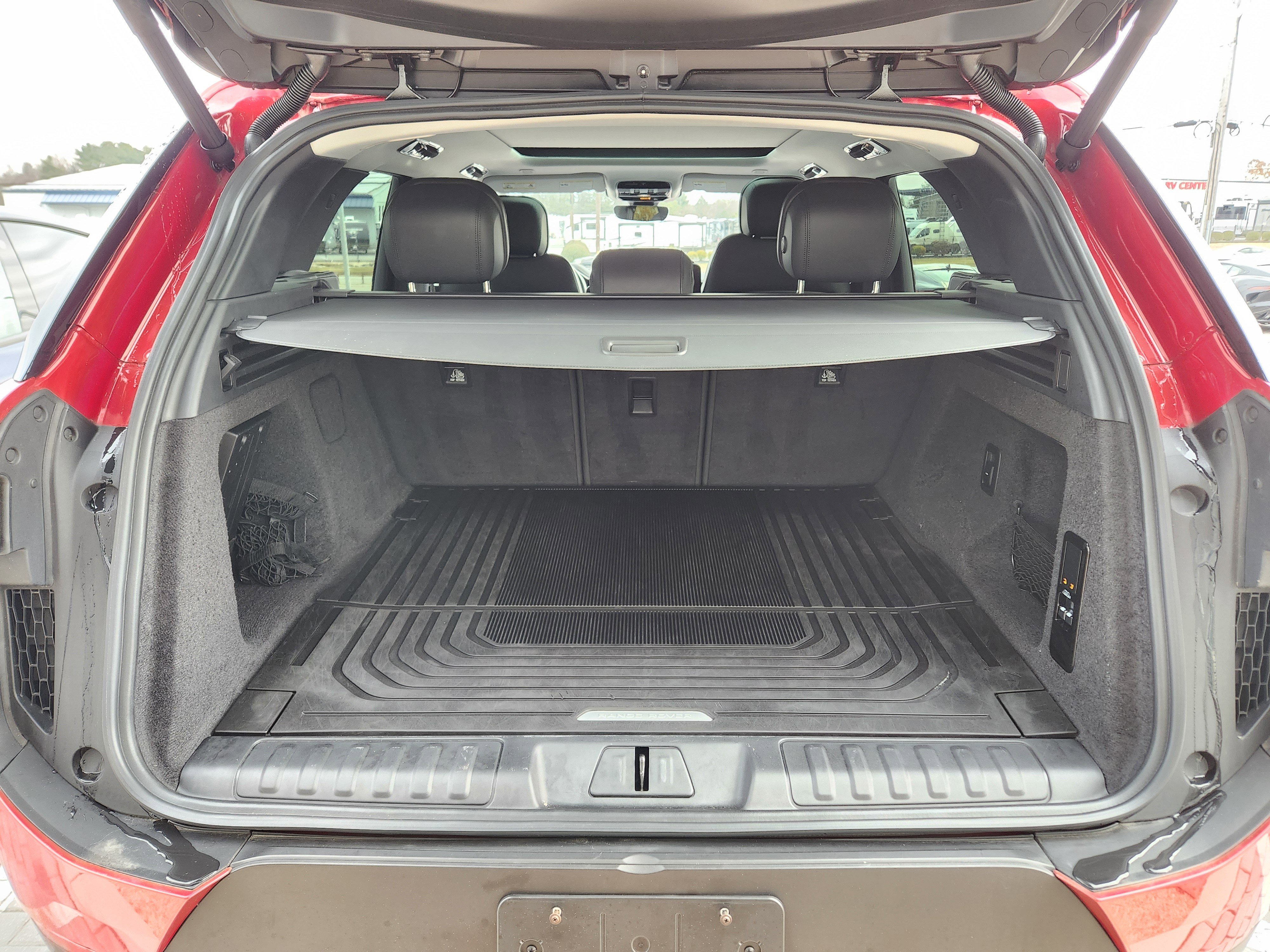 Used 2024 Land Rover Range Rover Sport SE image 8